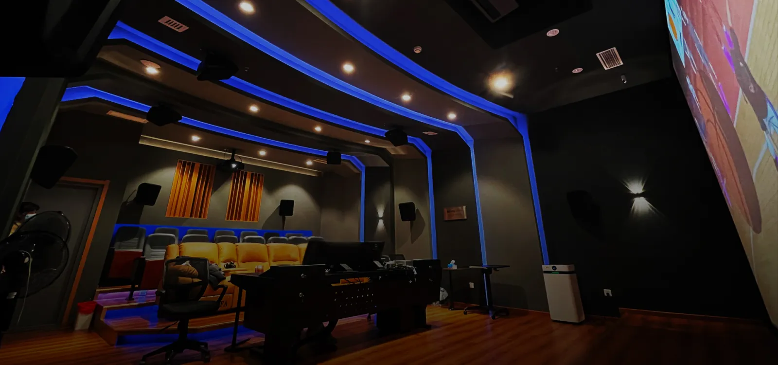 HoneyWaveStudio Multi-channel Mixing and Panoramic Sound Auditorium
